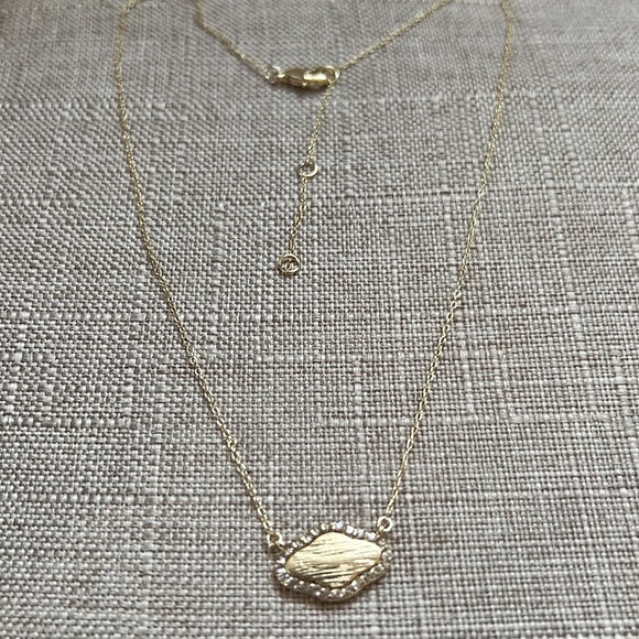 Delicate Gold Chain With Brushed Gold & Crystal Geo Pendant - NEW - Picture 4 of 4